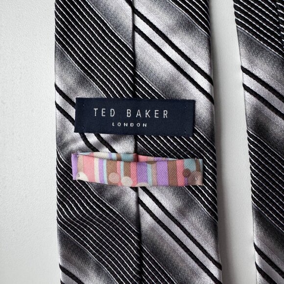 Ted Baker Silk Tie Brand New - Picture 2 of 5